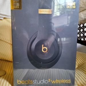 Beats Studio 3 Wireless headphones
